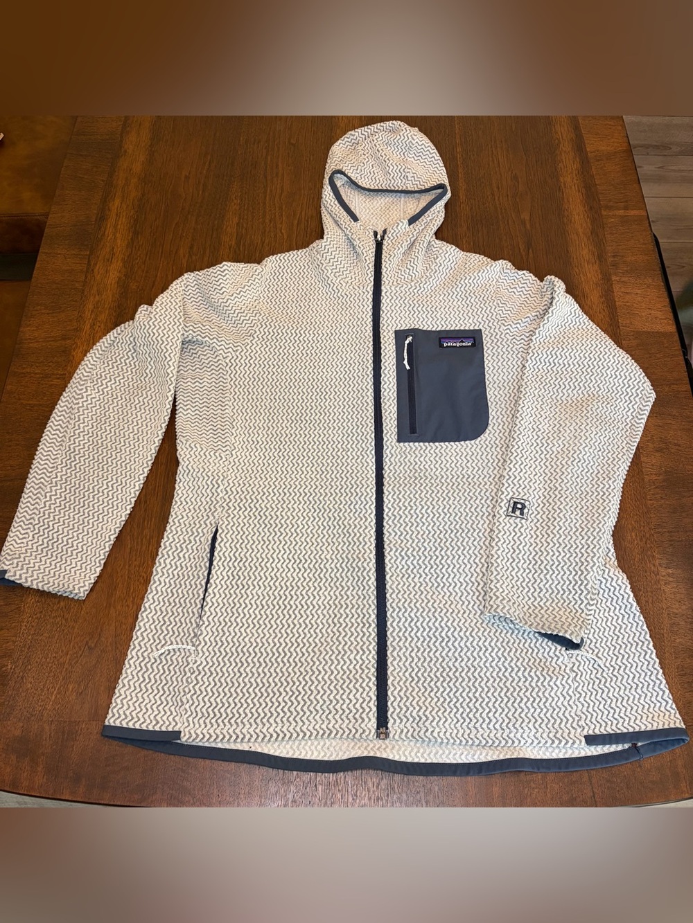 Patagonia Women's sz XL R1 Air Full-Zip Hoody Gray / White  STY40260